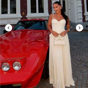 Elegant Cream Maxi Dress